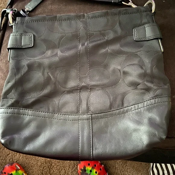 Coach crossbody - Picture 2 of 2